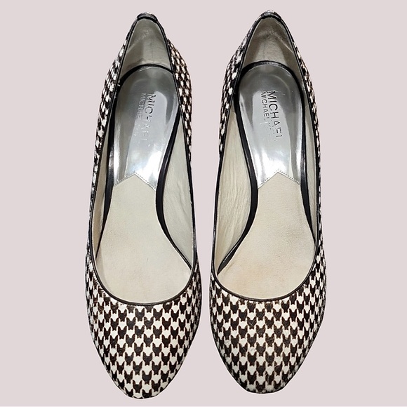 Michael Kors Shoes - Michael Kors Houndstooth Horse Hair Pumps
